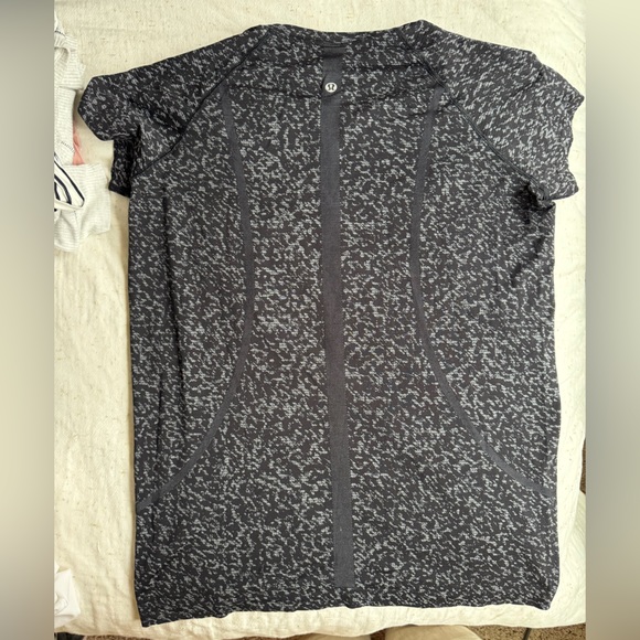 Lululemon | Dry Fit Tees - Grey and White, Large - Picture 3 of 7